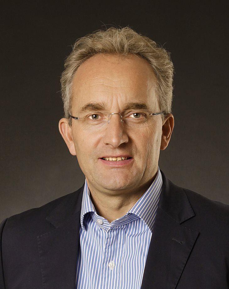 Wolfgang Binder (53) 