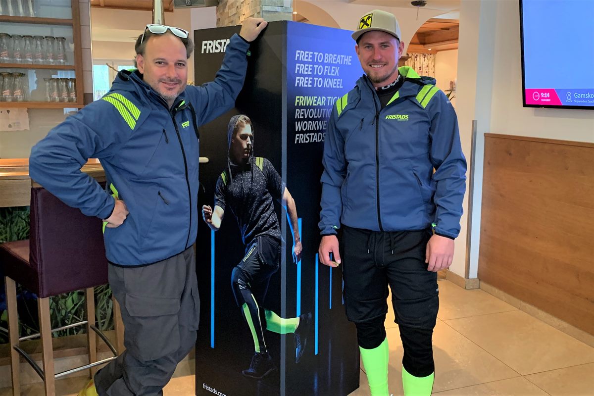 Elmar Kandolf (GF Fristads) und Max Franz beim Skitag in Flachau