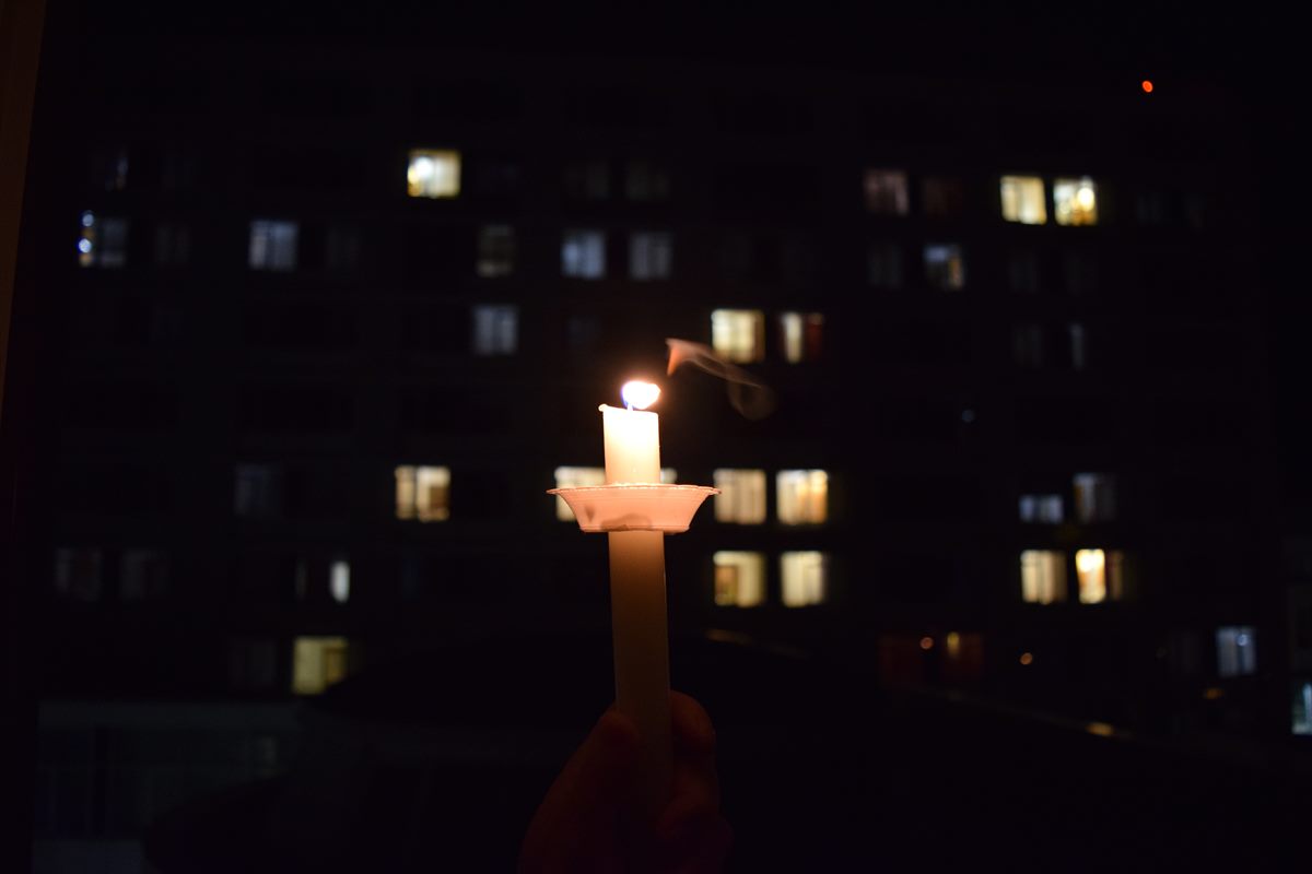Eine Kerze als Zeichen der Hoffnung – eine gemeinsame Gebetsaktion der christlichen Kirchen in Österreich. 