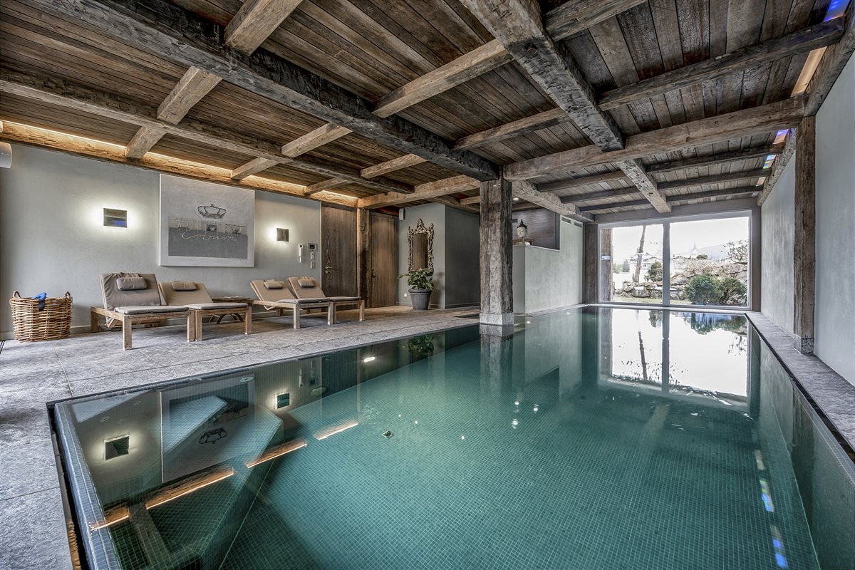 Luxus Indoor Pool