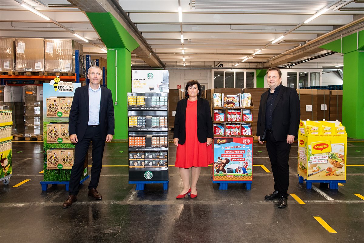 Peter Sturm, Head of Supply Chain Nestlé Österreich; Birgit Gerstorfer, Sozial-Landesrätin von OÖ; Günther Dachs, Geschäftsfeldleiter FAB