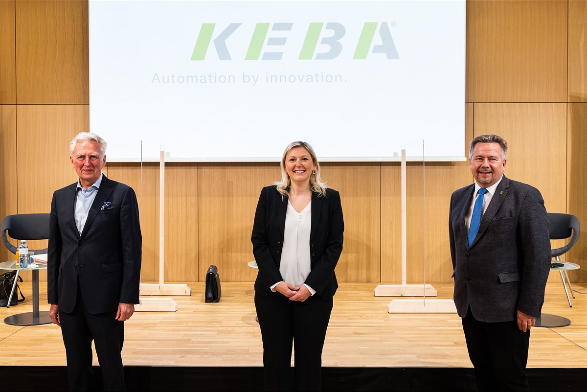 CEO Gerhard Luftensteiner, Dr. Sabine Naderer-Jelinek (BGM Leonding) sowie Ing. Peter Mair (BGM Pasching)