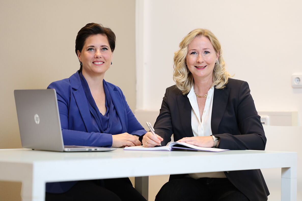 Die beiden Geschäftsführerinnen von Seher + Partner Personalconsulting Mag. Helga Töpfl & Mag. Susanne Seher