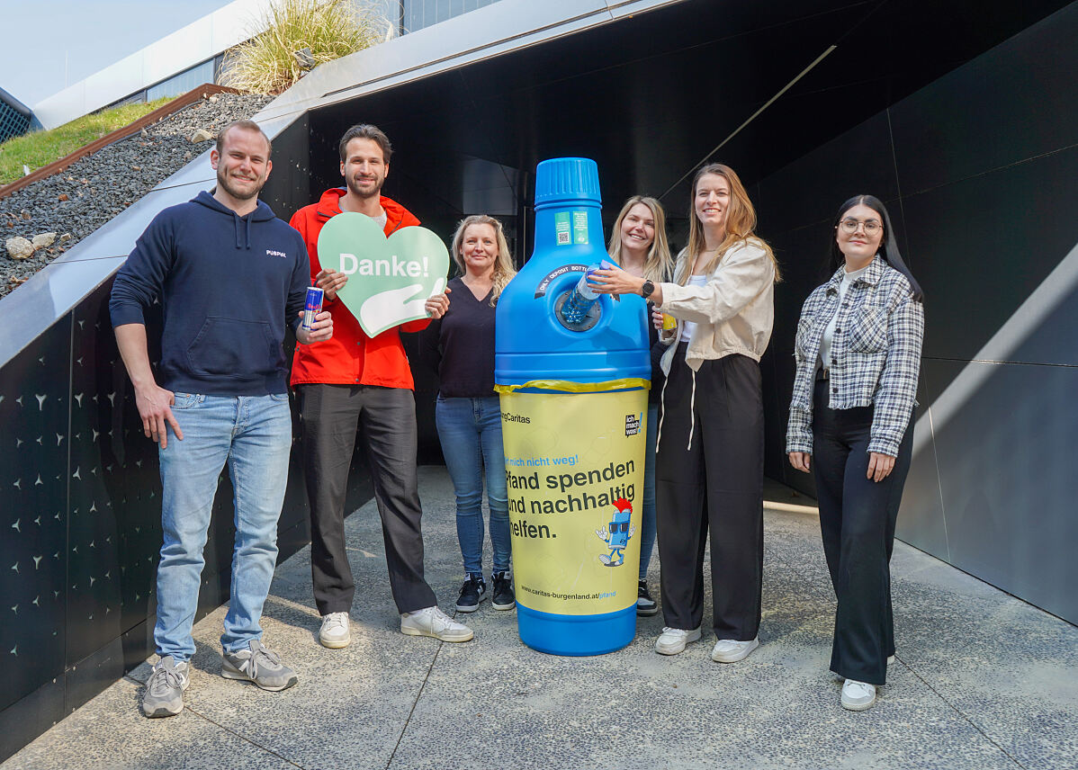Die Mitabeitenden von PÜSPÖK sammelten fleißig Pfandflaschen und -dosen zur Unterstützung der Caritas Lerncafés.