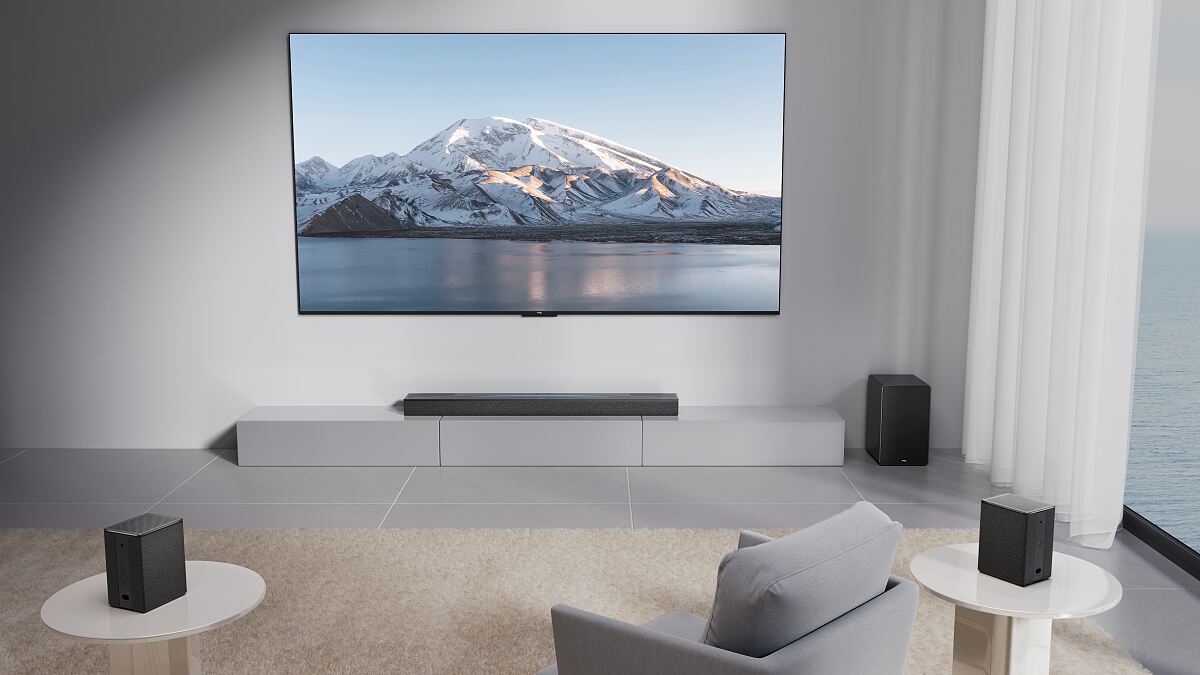 Die Soundbar Q85H Pro nutzt ein 7.1.4-Kanal-System und zusätzliche Lautsprecher für einen kinoreifen Surround-Sound.