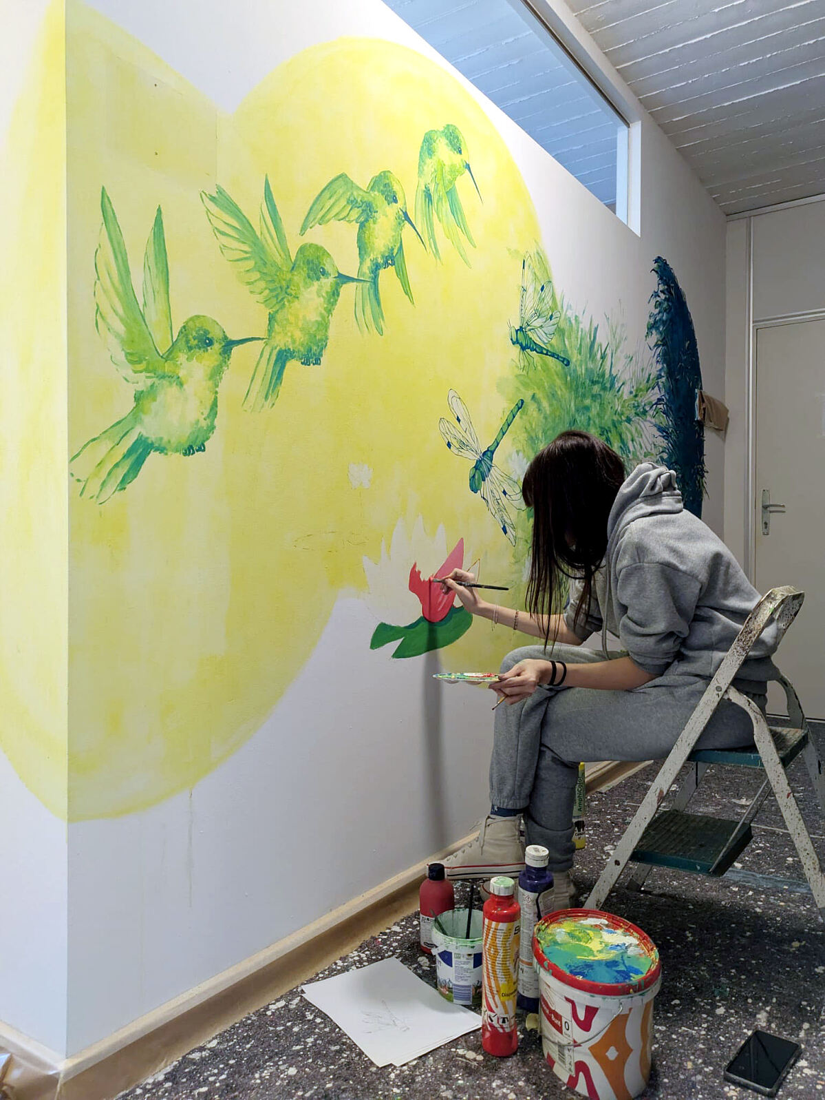 Jugendliche konnten Wände in ihren Wohngemeinschaften kreativ gestalten.