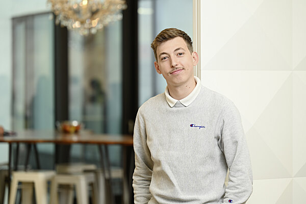 Julian Hofer, BA
