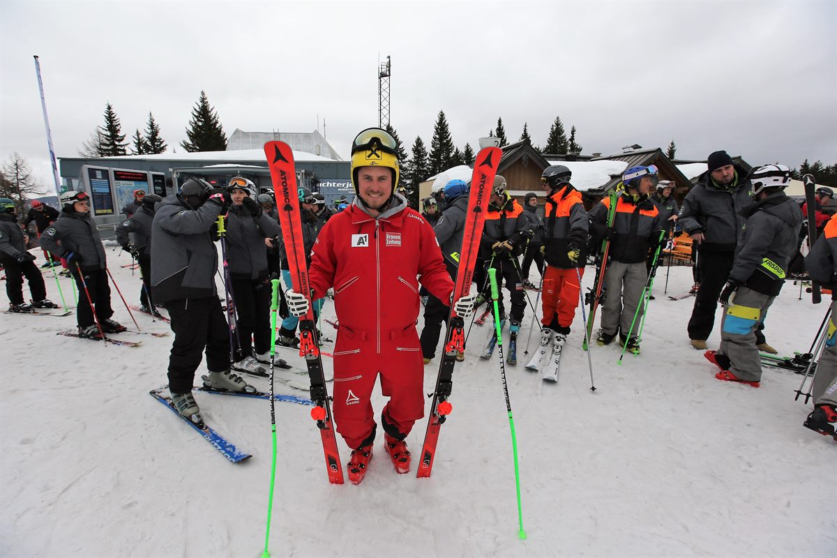 Max Franz mit seinem Fristads Ski-Team 