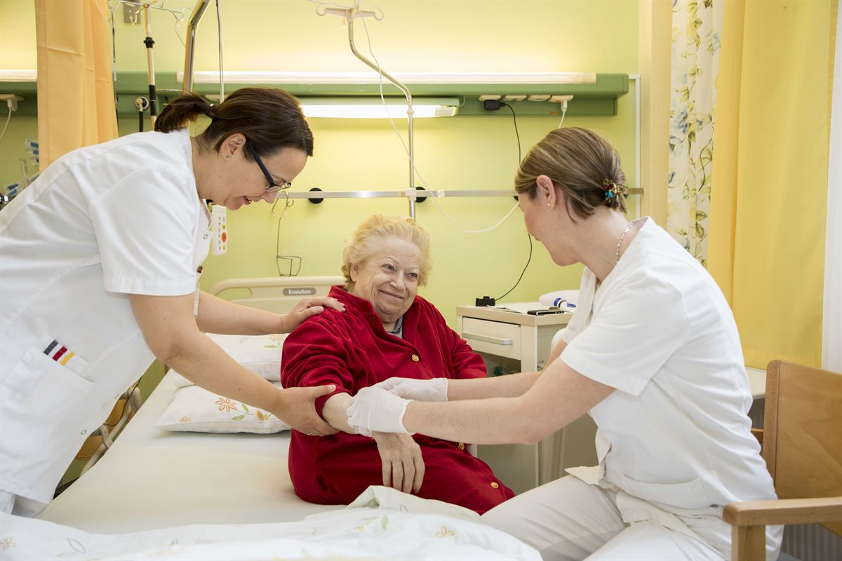 Palliativ Pflege Szene im Franziskus Spital