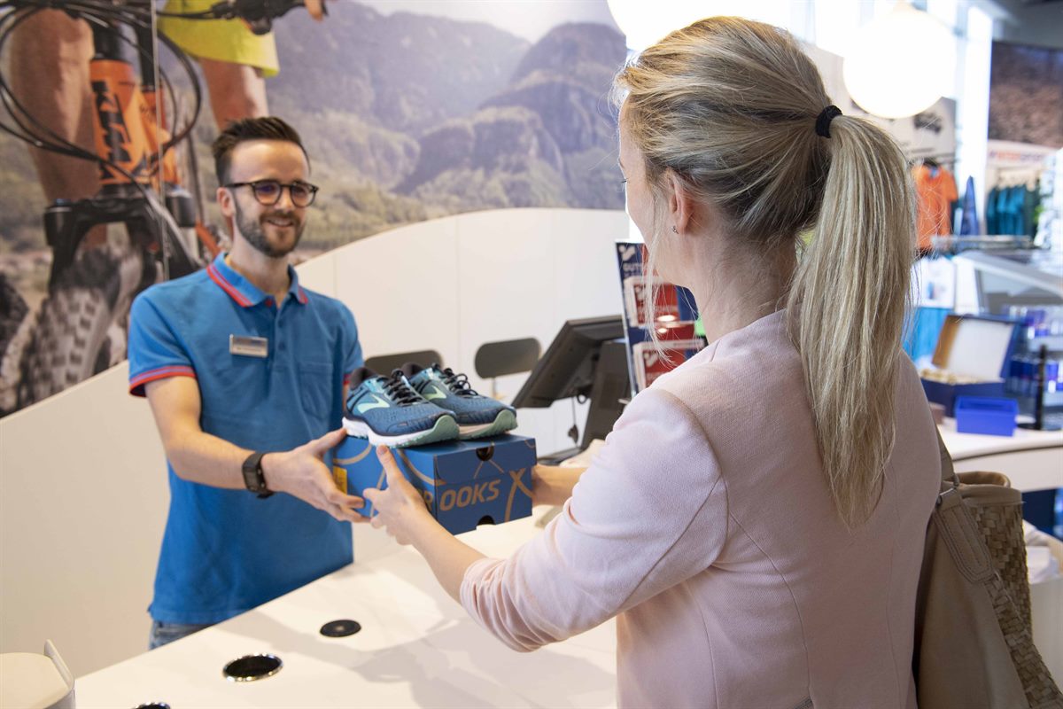Kompetente Beratung der INTERSPORT Mitarbeiter