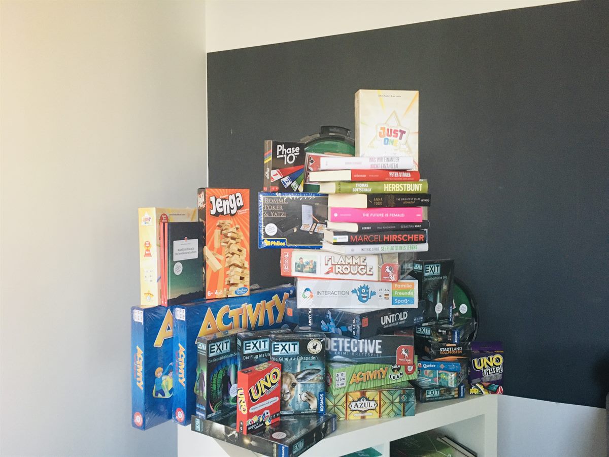 Thalia hat 50 Gesellschaftsspiele und einen bunten Mix an Büchern für die Moderatoren in Isolation zusammengestellt