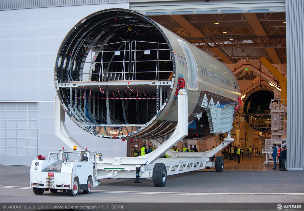Teil eines Flugzeugrumpfes_A350