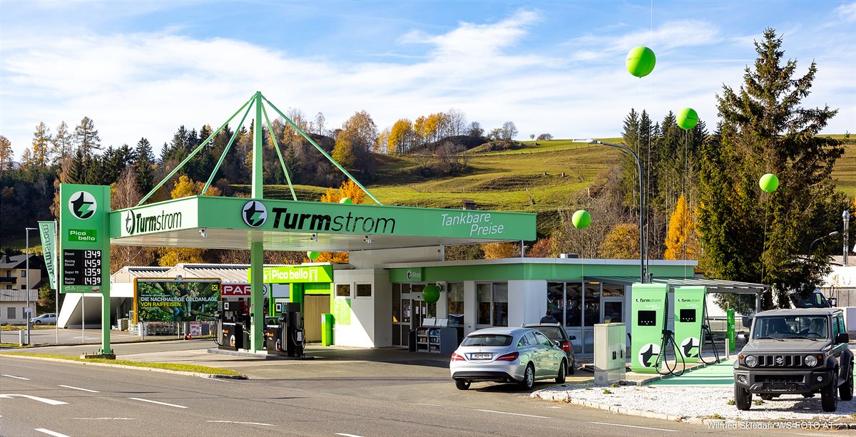 Die erste Turmstrom Tankstelle in Neumarkt