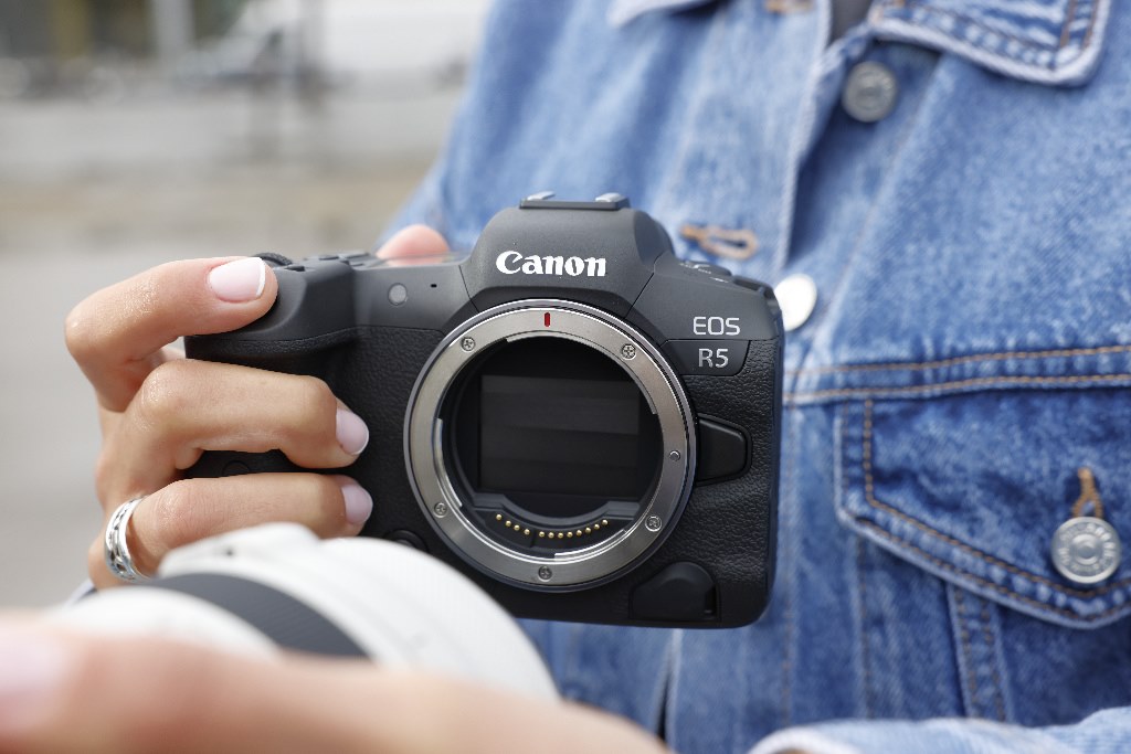 Neue Firmware für das Canon EOS R System 