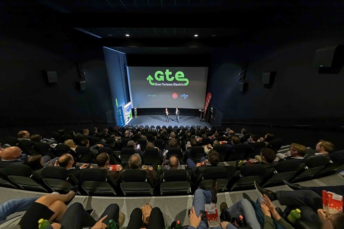 Voller Kinosaal bei der Premiere von GTE OÖ