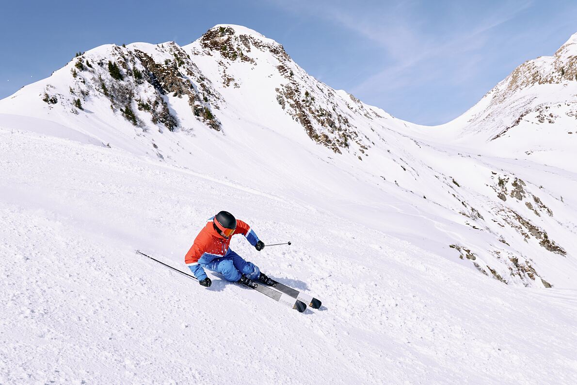 Intersport Skireport 2023: 81 % der Österreicher sehen Skifahren als Kulturgut