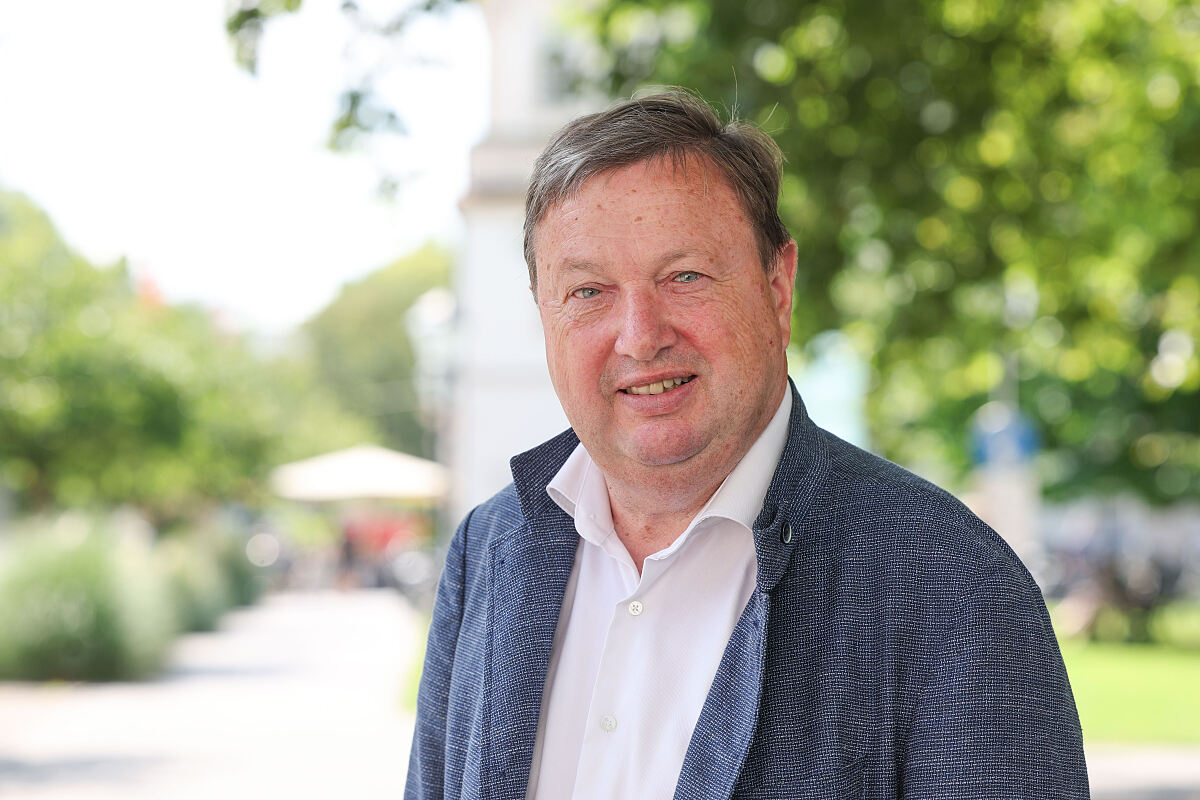 Gunter Mackinger, langjähriger Verkehrsdirektor der Salzburg AG und aktuell Vorstand mehrerer Eisenbahnunternehmen sowie Sachverständiger