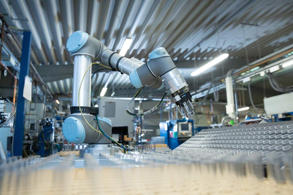 SCHMACHTL_Cobots 1_Copyright Universal Robots_ Teradyne Robotics (Germany) GmbH