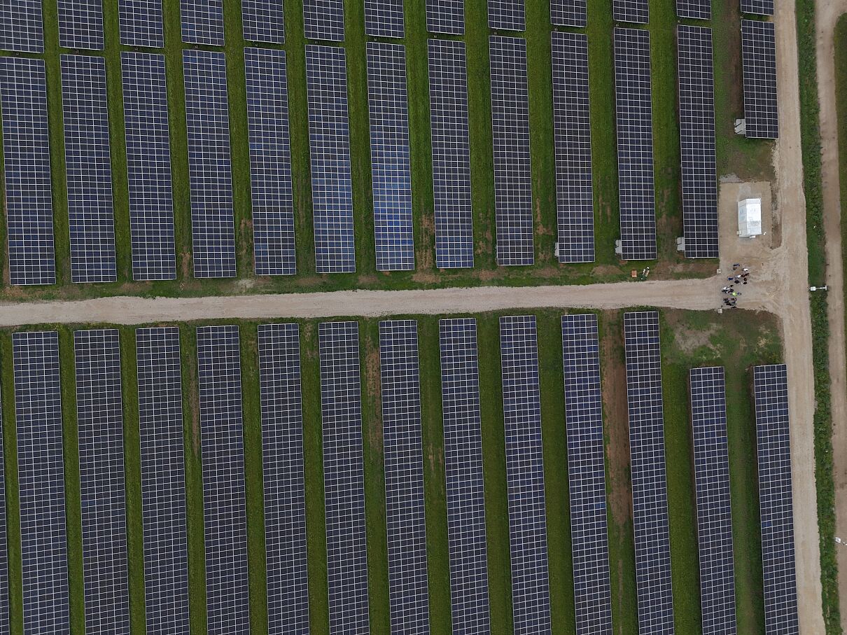 Auch die PV-Anlage Nickelsdorf I wurde bei der Exkursion besichtigt.