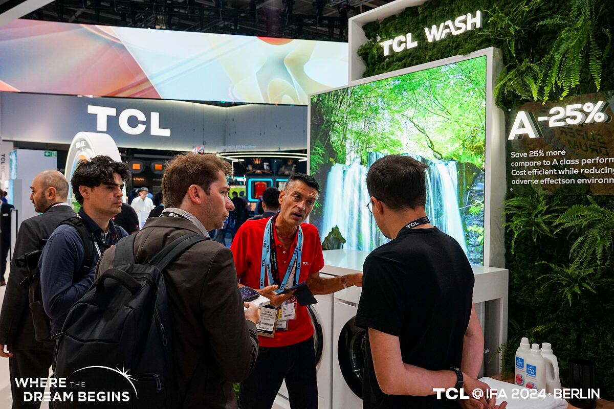 Hochwertige Technik trifft auf nachhaltigen Konsum - Kunden schätzen neben einer hohen Qualität auch die Langlebigkeit der TCL-Produkte. Das Motiv ist von der IFA 2024.