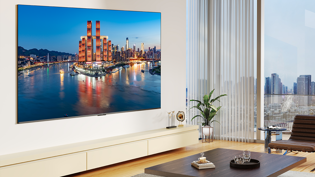 TCL Mini LED C-Serie (C6K, C7K, C8K) bietet brillante Bilder auch in hellen Räumen.