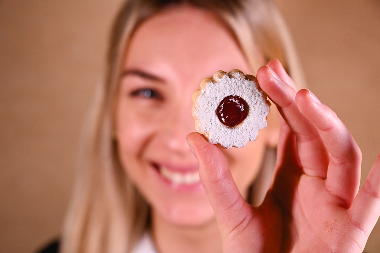 Weihnachtskekse-2024-Resch-und-Frisch